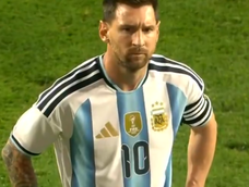 Lionel Messi volvió al gol con la Selección Argentina, y alcanzó dos nuevos récords Lionel Messi volvió al gol con la Selección Argentina, y alcanzó dos nuevos récords
