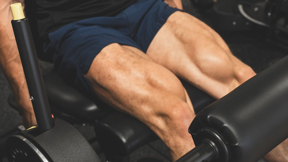 ideal para hombres de mas de 45 anos: por que son importantes los ejercicios de piernas a esta edad