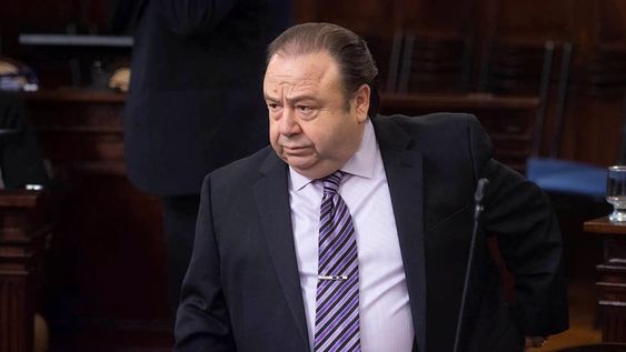 Mendoza 28 de Agosto de 2018 El Frente Cambia Mendoza obtuvo media sanción en la Cámara Alta del Codigo Contravencional presentado en mayo por el gobernador Alfredo Cornejo. Hoctor Bonarrico Senador Partido IntransigenteSenado recinto legislaturaFoto: Ignacio Blanco /  Los Andes