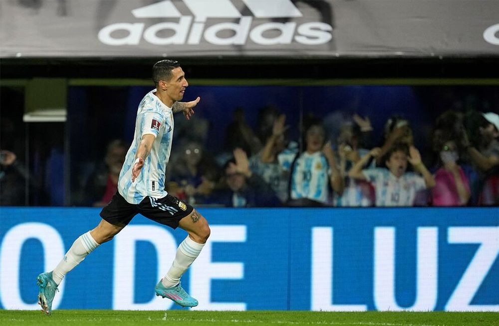 El experimentado jugador argentino reveló que el partido disputado anoche ante Venezuela (3-0) en La Bombonera “seguramente” ha sido su “último partido” con la celeste y blanca en el país.