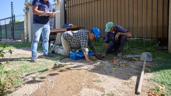 beneficios economicos y proteccion de derechos de los usuarios, el balance de irrigacion a un ano de comenzar a controlar el servicio de agua potable