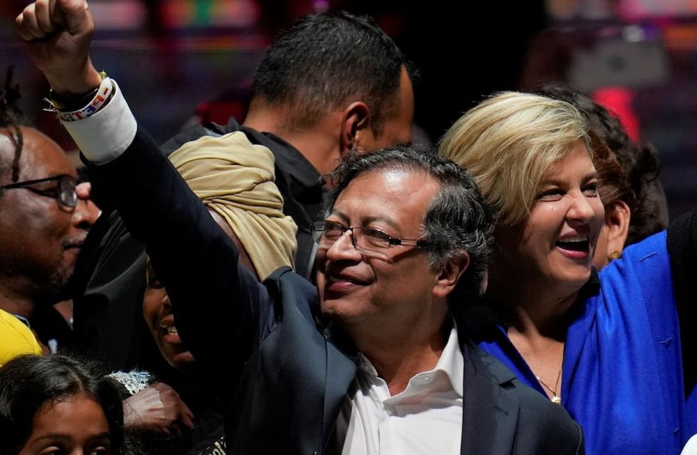 Más allá de su pasado vinculado con la violencia ideológica armada, Gustavo Petro tiene ya una probaba experiencia en cargos democráticos en Colombia.  / Foto: AP