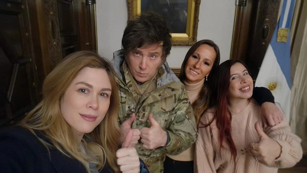 Javier Milei junto a Lilia Lemoine y Macarena Jimena Rodríguez.