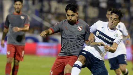 Independiente perdió con Gimnasia LP y complicó su clasificación a las copas