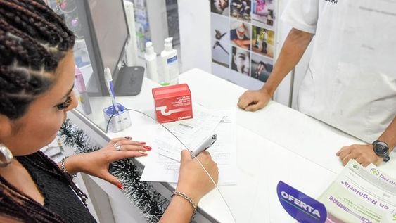 Tendencias. Las ventas de medicamentos bajo recerta a turistas no han tenido un aumento considerable según confirmaron desde el Colegio Farmacetuco.. Foto: Mariana Villa / Los Andes