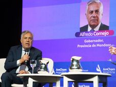 Alfredo Cornejo habló en el foro de AmCham sobre el Impuesto a los Combustibles. Foto: Prensa Gobierno de Mendoza.