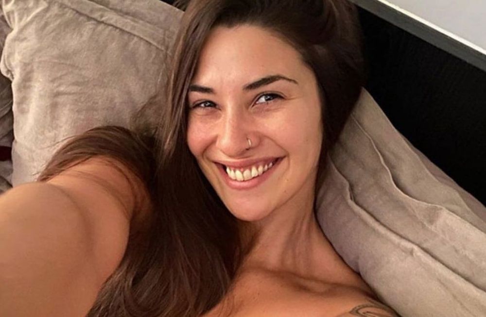 La morocha saludó de una manera especial