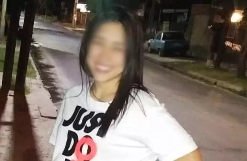 La joven de 18 años denunció al chofer por abuso pero la que está presa es ella.