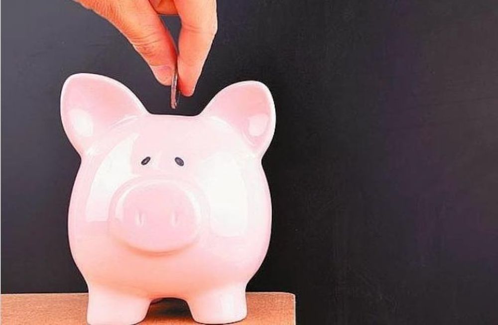 Los depósitos a plazo fijo en dólares también disminuyeron en octubre unos US$ 354 millones (8,4%) mientras que las cajas de ahorro disminuyeron 9,6% (US$ 1.093 millones)