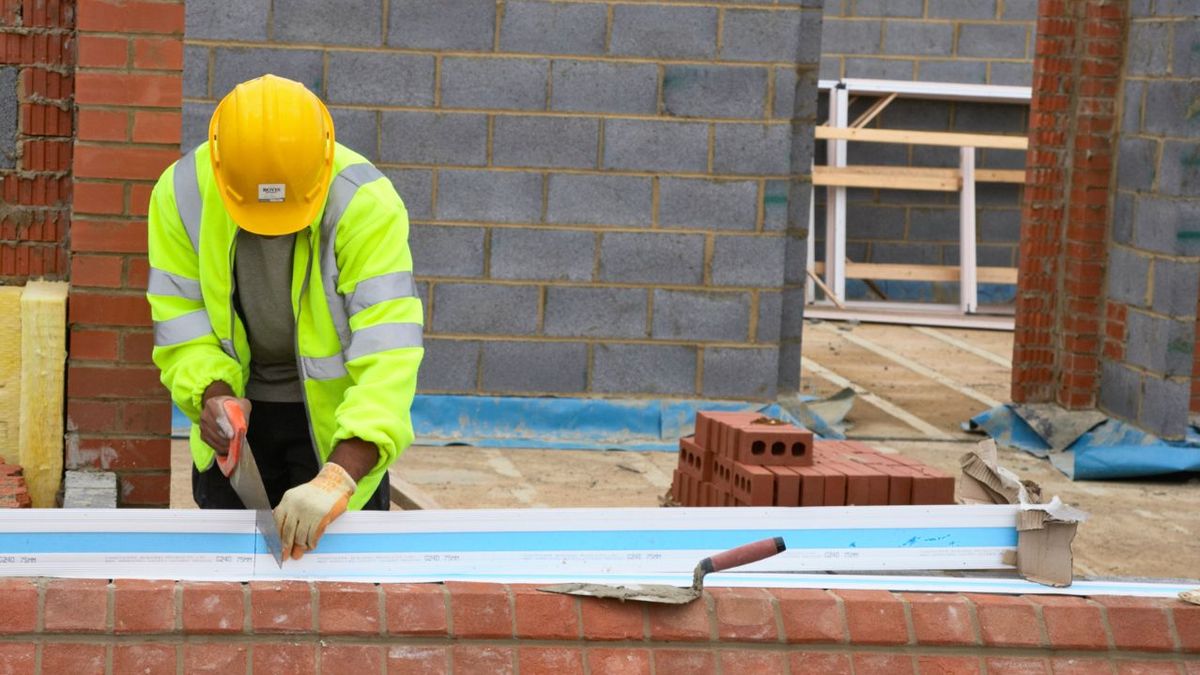 Repuntó la venta de materiales para la construcción en abril, aunque cayó frente a 2025