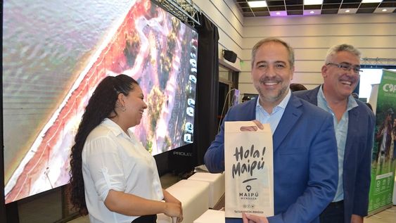 El intendente de Maipú, Matías Stevanato