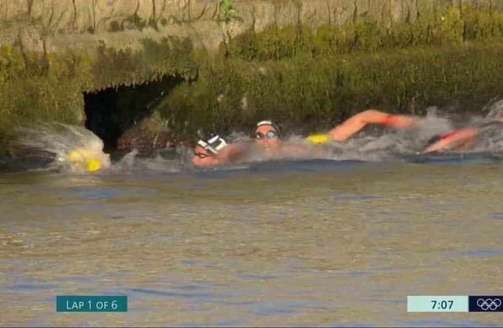 La nadadora alemana Leonie Beck compartió en sus redes sociales el problema gastrointestinal que le provocó “beber del Sena porque tenía sed”. / Gentileza.