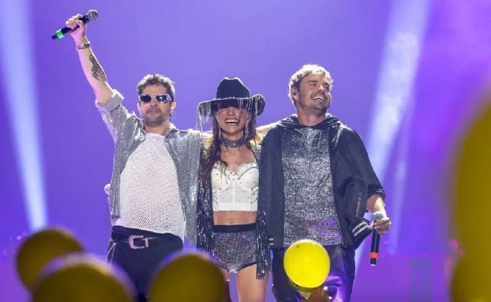 Erreway regresó a los escenarios con un show nostálgico en el Movistar Arena que incluyó la sorpresiva aparición de Lali Espósito.&nbsp;