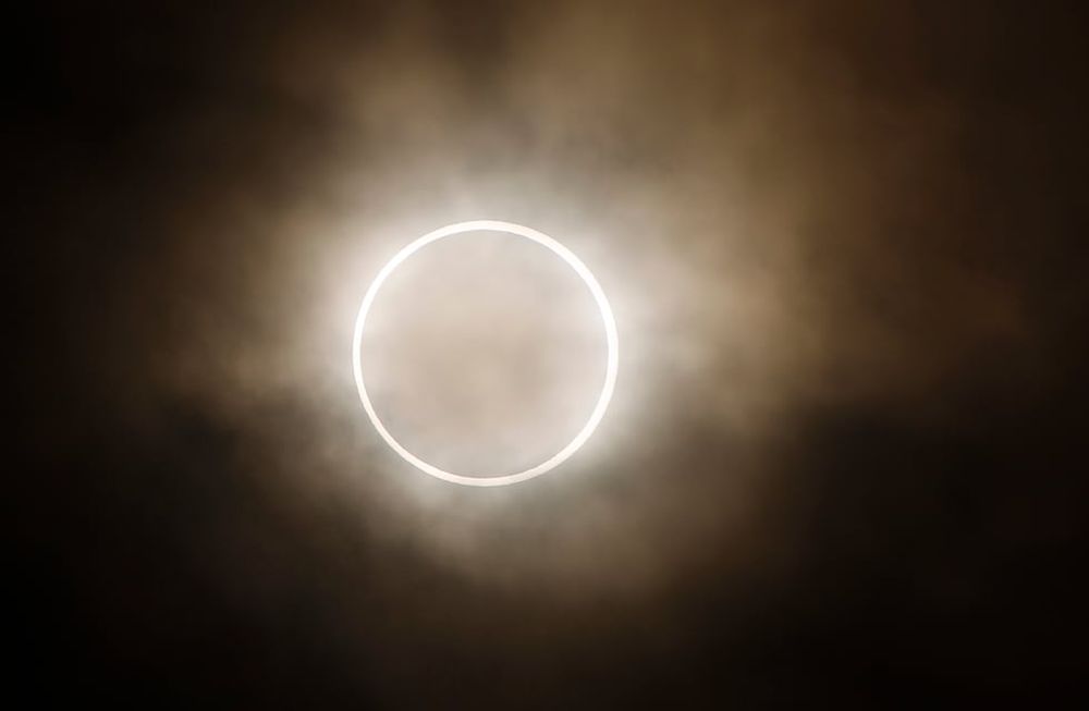 Previo a los eclipses que se podrán ver en Argentina, el mundo espera el eclipse solar total del 8 de abril (AP Foto/Shuji Kajiyama, Archivo)