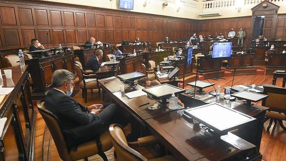 Los precandidatos deben pasar por el filtro de la ley de Ficha Limpia en Mendoza.