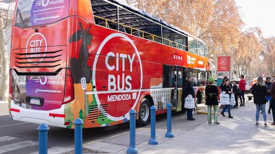 La Ciudad incorporó dos unidades nuevas para el recorrido del tradicional Bus Turístico