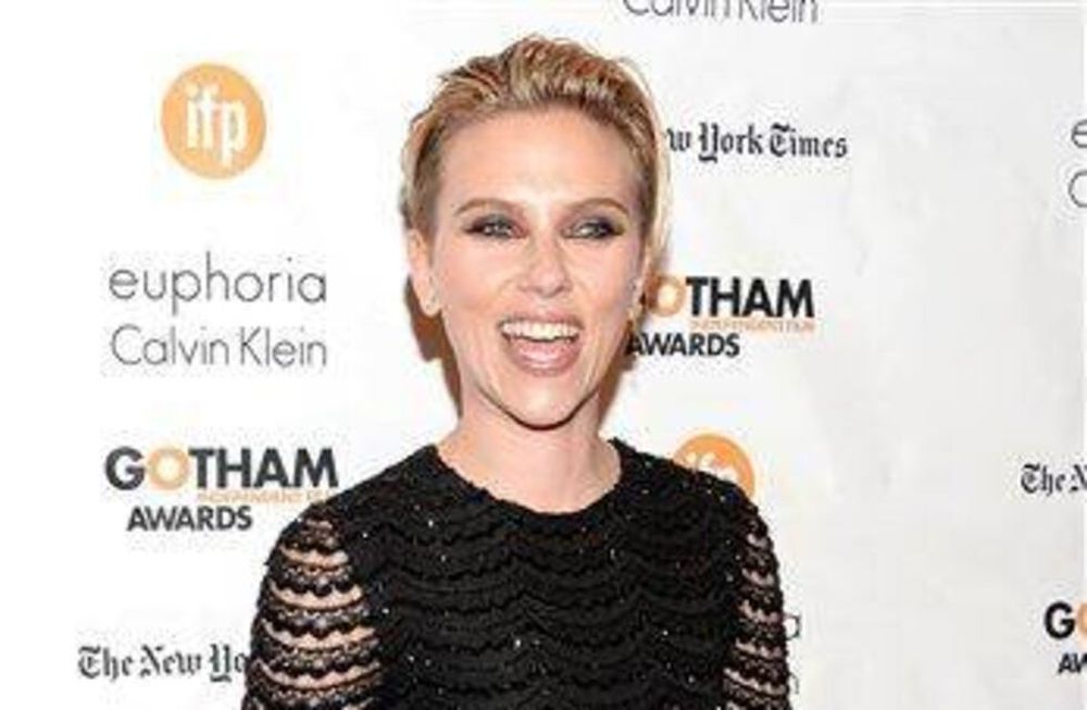 Scarlett Johansson se casó en secreto