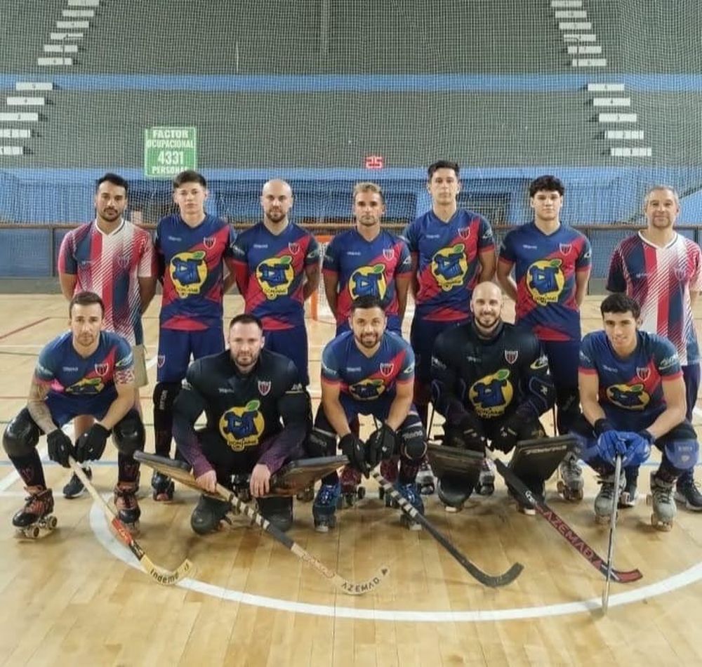 Hockey Patín. Los muchachos de camiseta Azulgrana listos para medirse con sus similares Blugranas