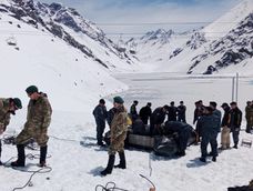 Operativo de rescate del tercer fallecido tras la avalancha en Portillo (Chile)
