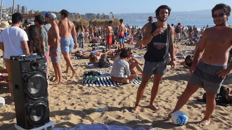 Chile es el país latinoamericano con mayor bienestar para jóvenes