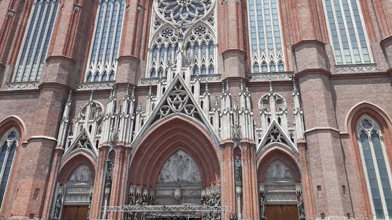 La catedral de La Plata, la más grande del país.