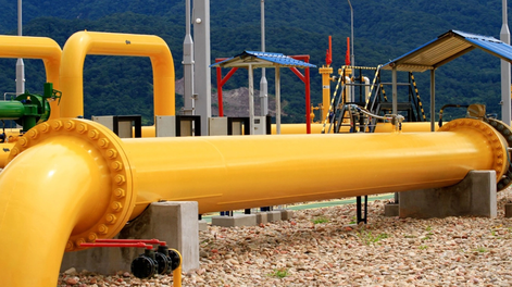 Argentina concretó su primera exportación de gas natural a Brasil vía Bolivia.