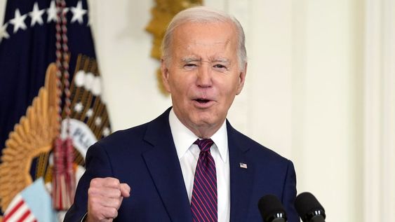 El presidente Joe Biden durante un discurso en la Sala Este de la Casa Blanca, el 19 de enero de 2024, en Washington. (AP Foto/Evan Vucci, Archivo)
