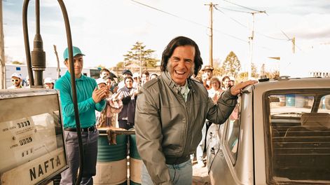 Leonardo Sbaraglia en la serie de Carlos Menem