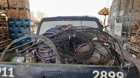Investigaciones llegó hasta un comercio en Tunuyán, donde delincuentes guardaban los cables para luego comercializarlos. - Gentileza/ Ministerio de Seguridad.