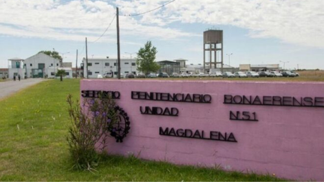 Detuvieron a 15 penitenciarios acusados de torturas y abusos sexuales a presas en un penal de Buenos Aires