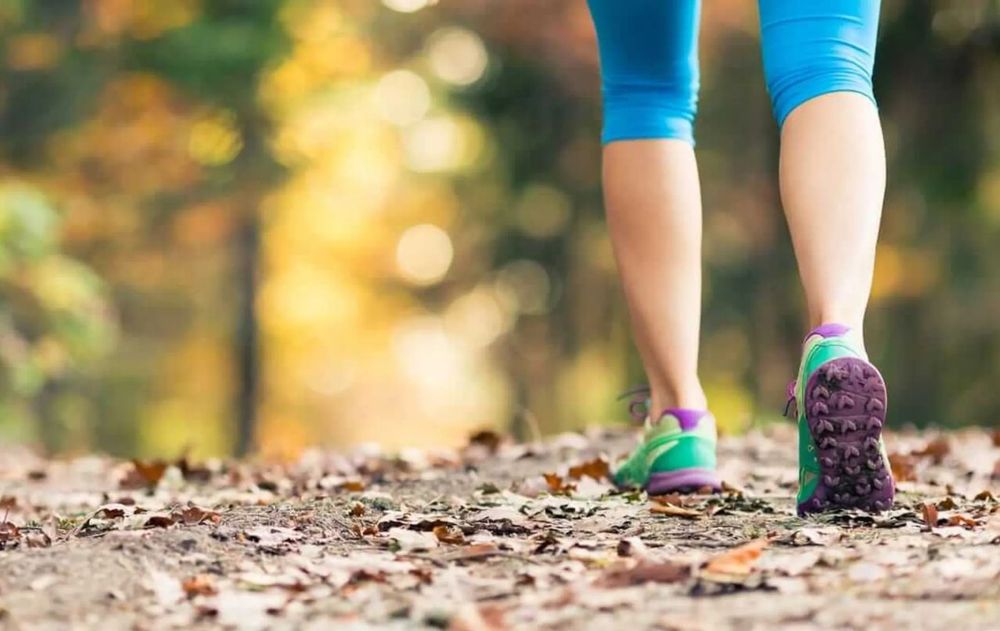 Una caminata diaria reduce varios problemas de salud.