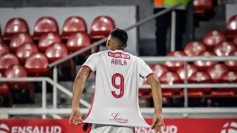 Wanchope Abila, una de las máximas figura de Huracan. / Gentileza.