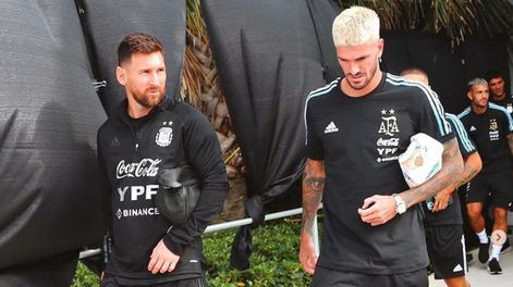 Rodrigo de Paul junto a Lio Messi.