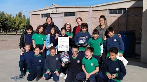 El Colegio Esloveno “Anton Martin Slomšek”, de Godoy Cruz, visitó la planta impresora de Los Andes