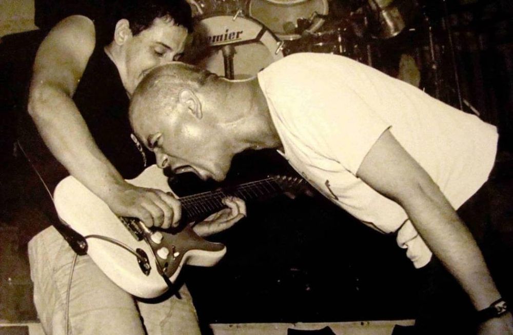 Luca George Prodan fue un músico ítalo-escocés que conquistó al rock nacional con su banda Sumo.