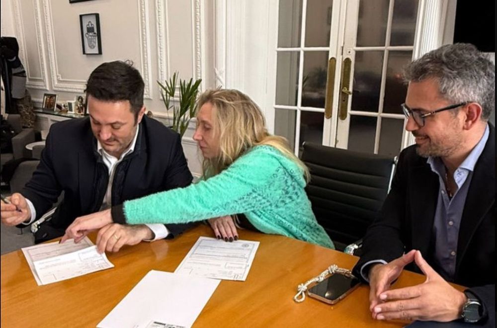 Adiós a la UCR. Luis Petri, Karina Milei y Martín Menem, el día en que se selló la incorporación del mendocino a La Libertad Avanza.