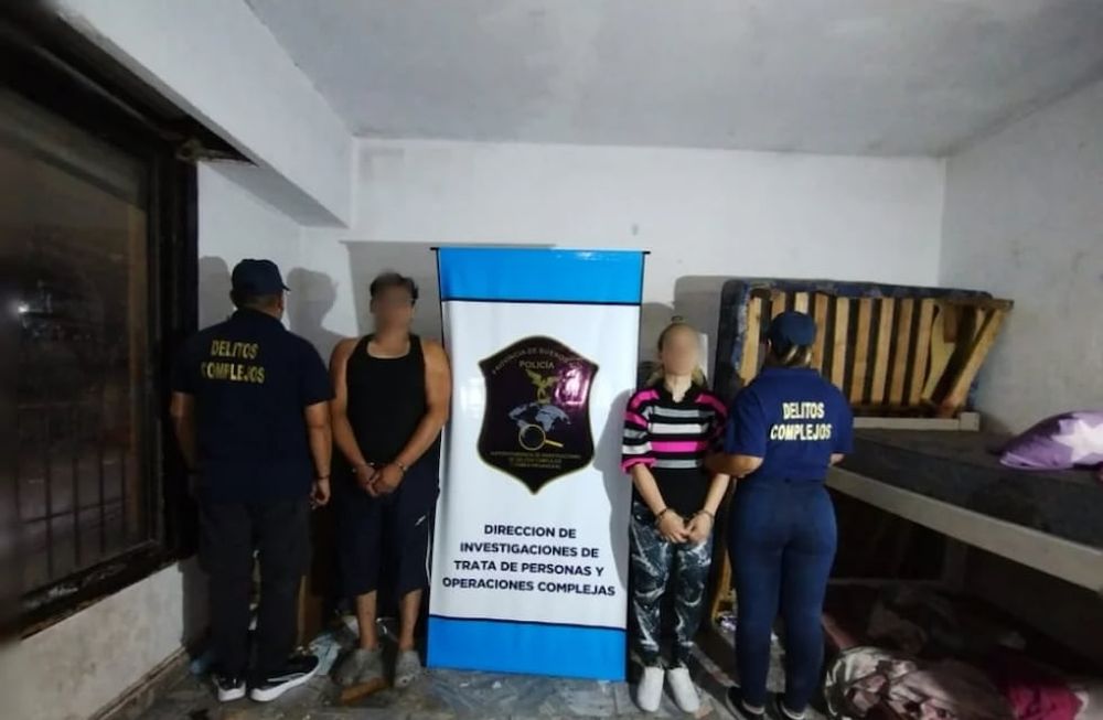 Los policías encontraron a los niños en un operativo contra la trata de personas y muchos de ellos rompieron en llanto. / Foto: Policía de Buenos Aires