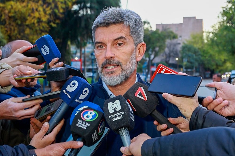«Tantas horas en el Congreso para no decir nada»: El intendente Ulpiano Suárez cargó contra Adorni y el show libertario