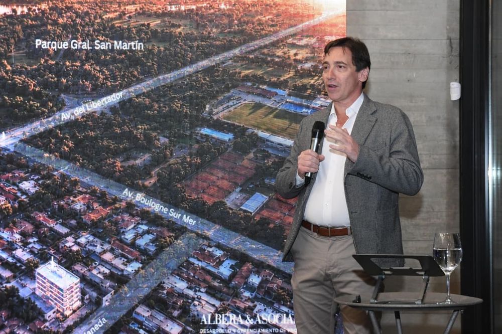 El equipo de Albera & Asociados presentó Park Residences Saint Mari, el desarrollo proyectado para la Quinta Sección, con el Parque General San Martín como uno de sus grandes diferenciales. 