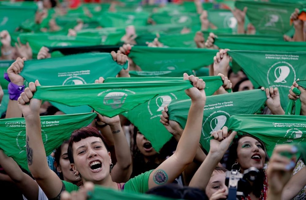Fuerte rechazo de movimientos feministas al proyecto 