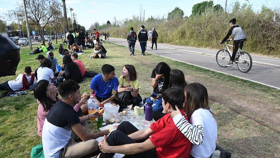 Los jóvenes también están comprometidos con su comunidad y desde PAR Joven se invita que puedan ser parte del presupuesto participativo de este año. (Foto Archivo).