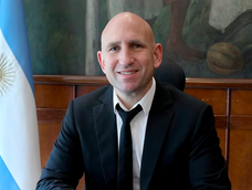 Renunció Guido Giana al Ministerio de Salud.