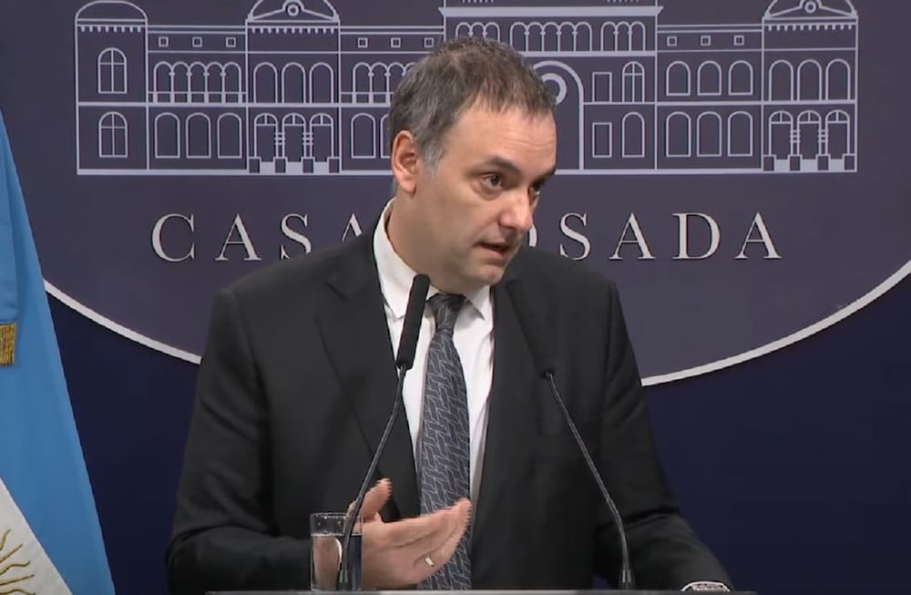 El vocero presidencial Manuel Adorni en conferencia de prensa (Captura de video)