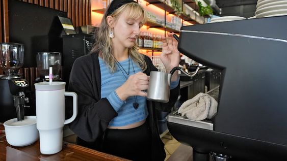 Ni el Covid lo hizo: sigue sin levantar el empleo privado registrado, lleva 8 meses estancado