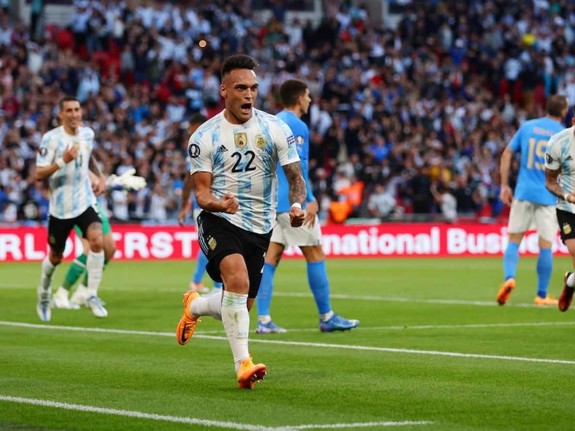 Lautaro Martínez puso el 1 a 0 para la Argentina ante Italia.