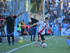 Gonzalo Montiel volvió a ser desequilibrante en River y abrió el juego desde el punto penal.