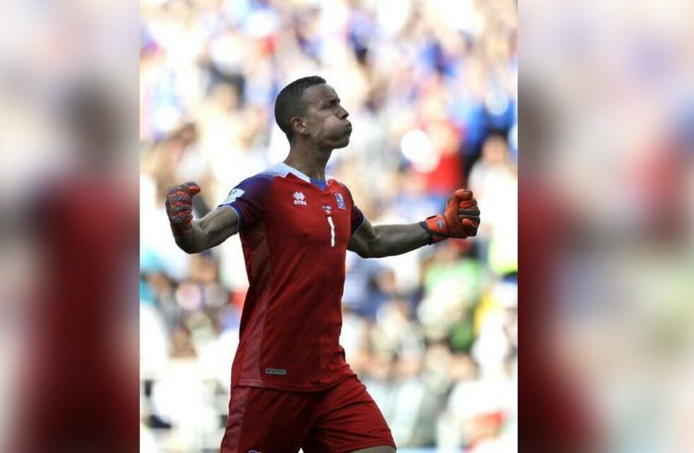 Halldórsson, el arquero que “vive” del cine y le atajó un penal a Messi