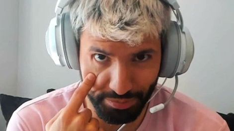 El exfutbolista se mostró molesto durante una transmisión en streaming porque no lo dejaron ingresar a la concentración de la Selección.