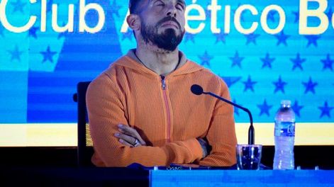 Carlos Tevez anunció que no jugará más en Boca y podría colgar los botines próximamente.