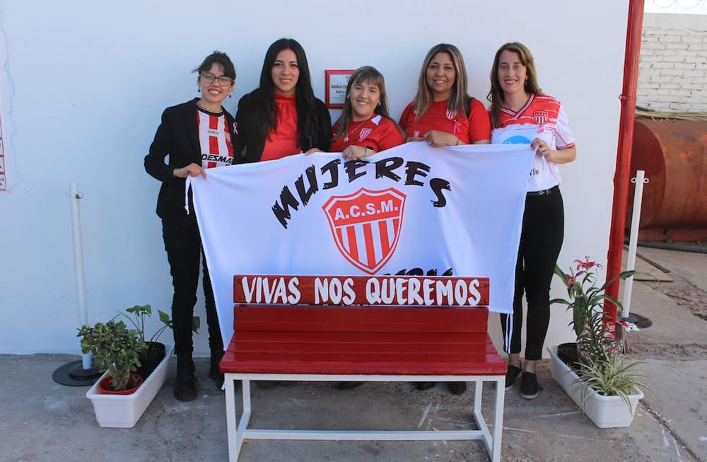El Atlético Club San Martín presentó el “banco rojo” en su estadio